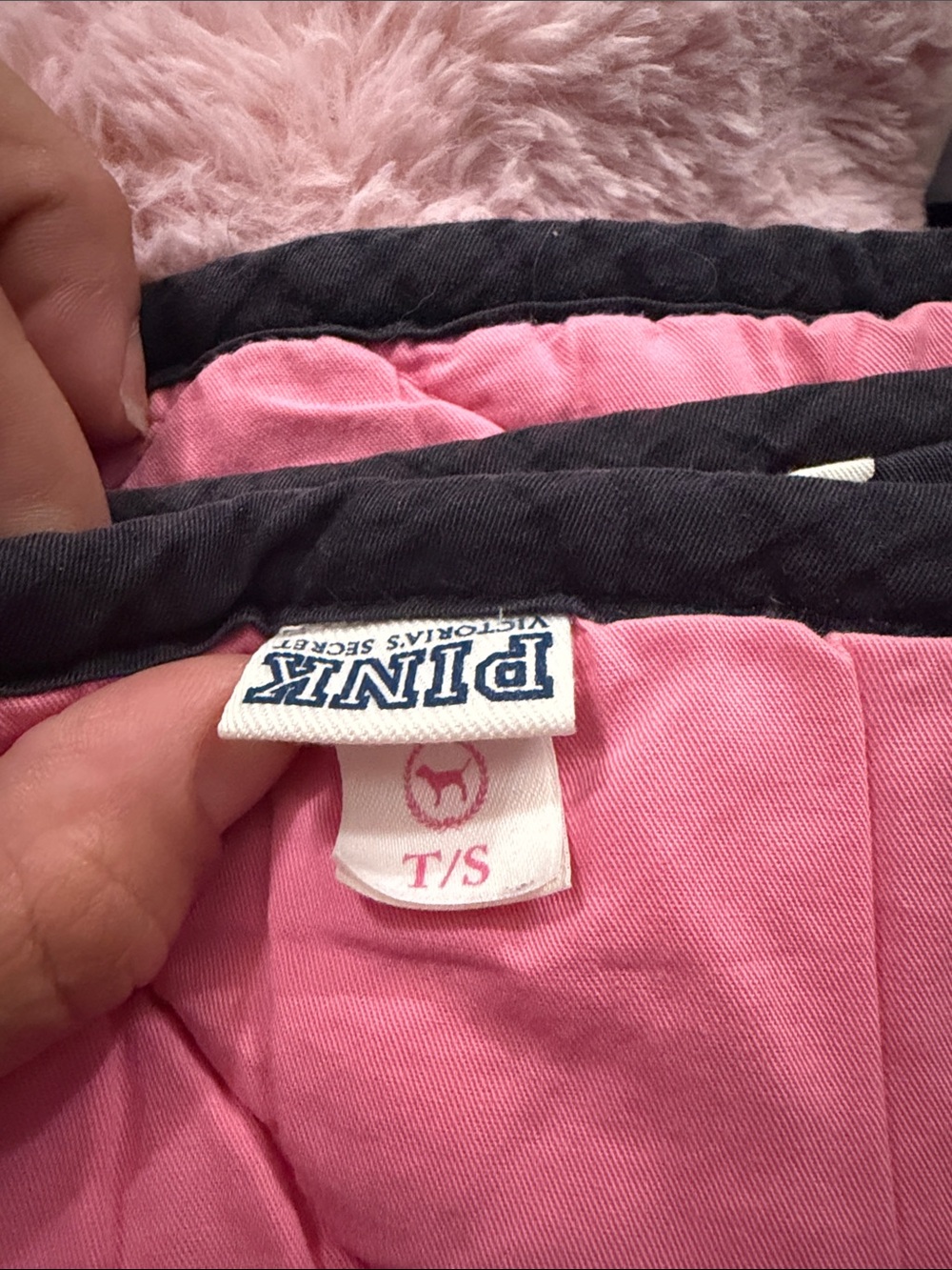 Victoria's Secret Pink Leopard 'LOVE PINK' Throw Blanket - Picture 2 of 4